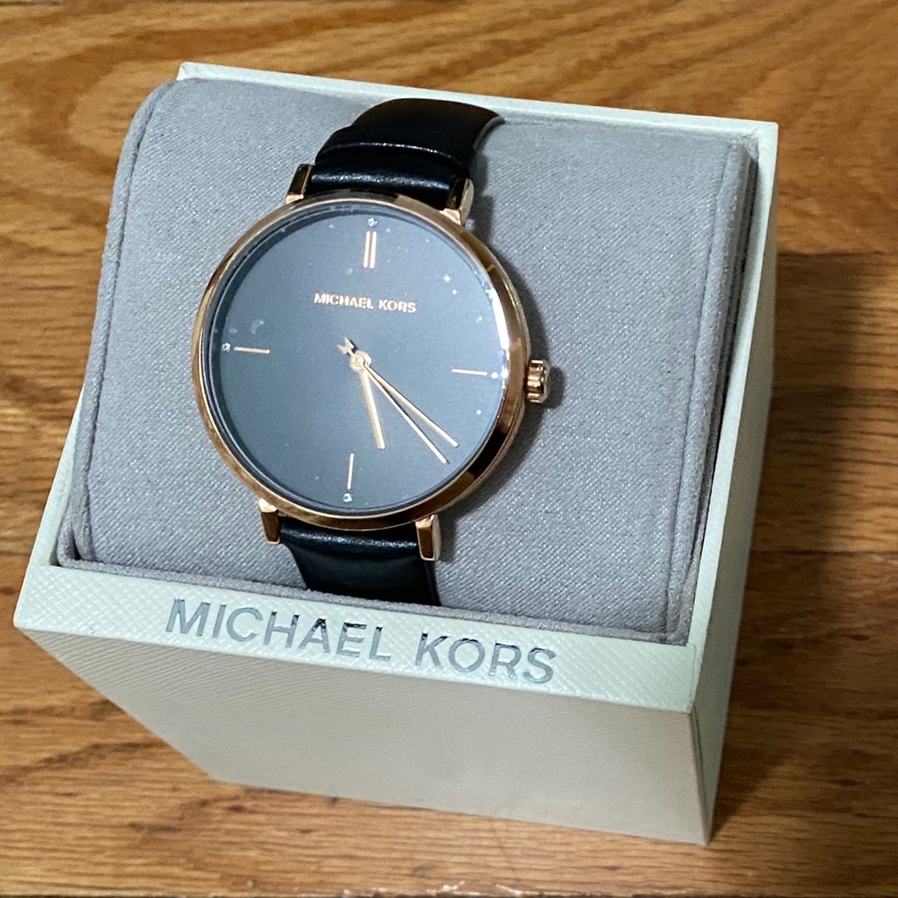 Michael Kors Leather Strap Watch - Rose Gold